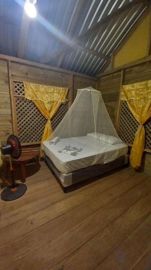 Отель Casa Manati Ливингстон Экстерьер фото