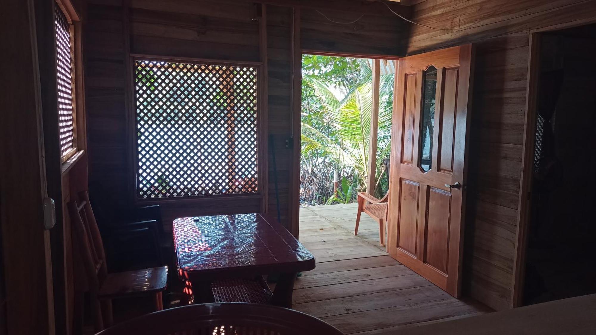 Отель Casa Manati Ливингстон Экстерьер фото