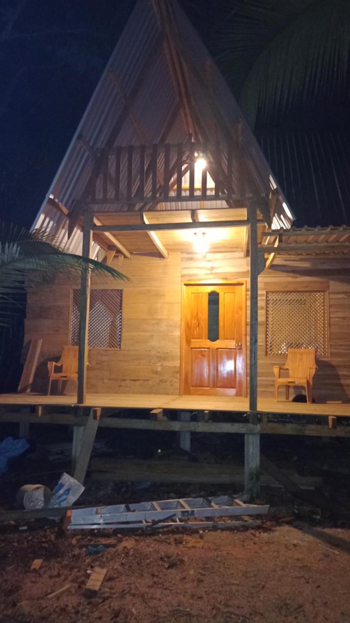 Отель Casa Manati Ливингстон Экстерьер фото
